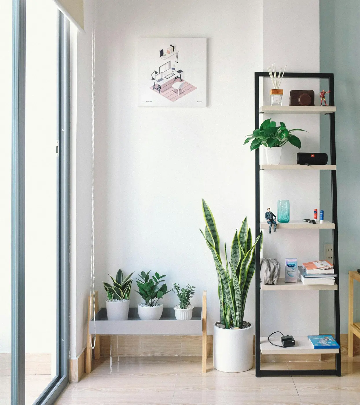 A clean living room in an Oahu home